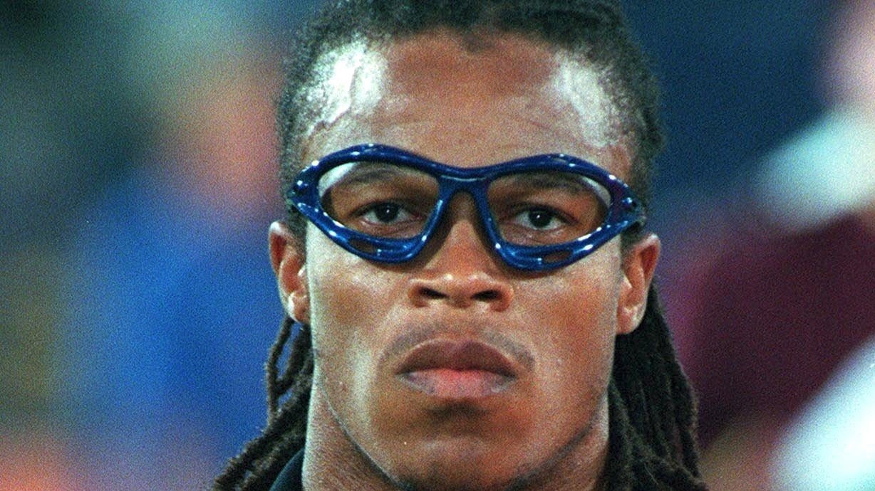 Футболист в очках эдгар давидс фото
